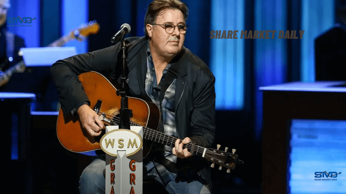 Onstage, Amy Grant's Daughter Joins Vince Gill In An Emotional Tribute To Her Injured Wife